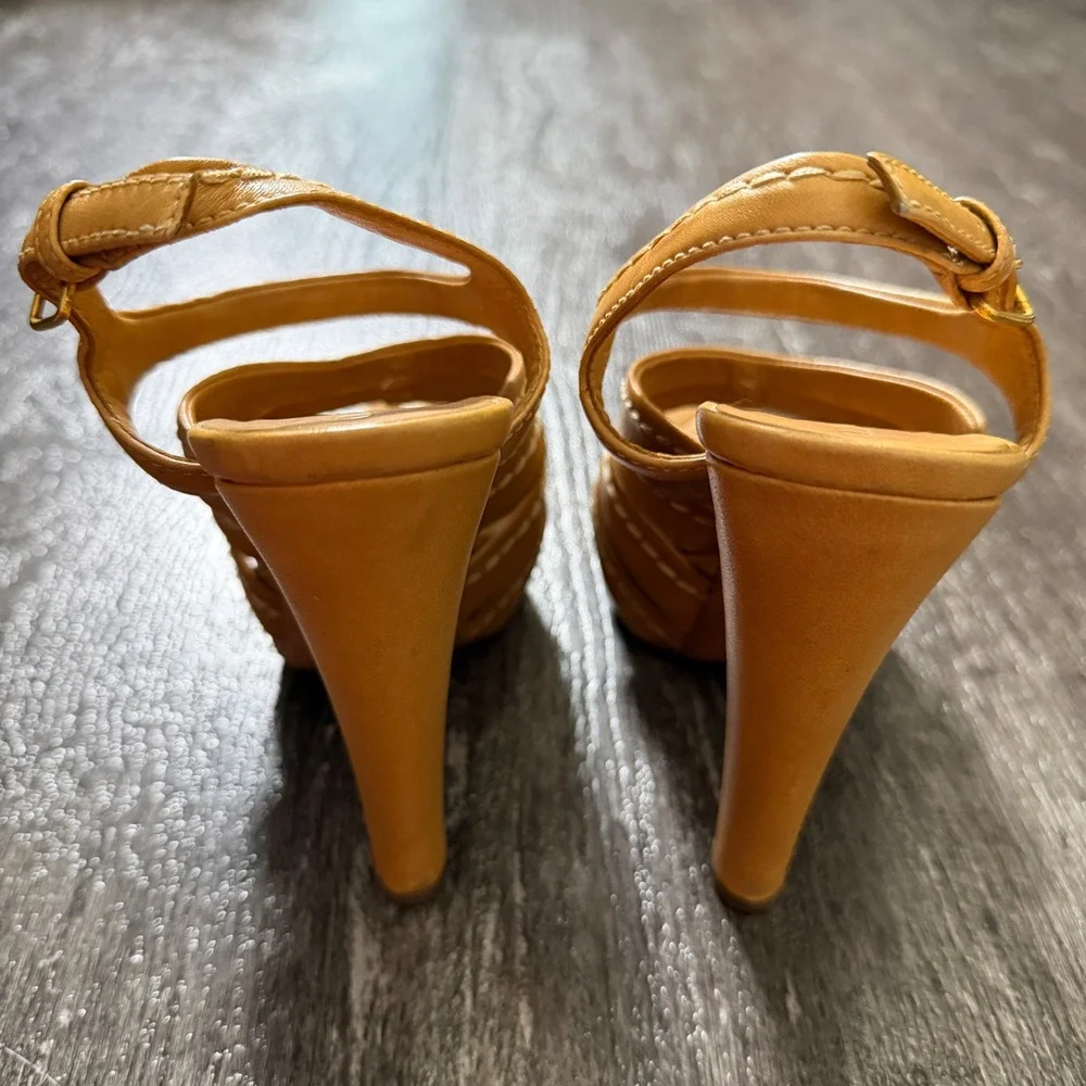 Miu Miu Tan Leather Strappy Platform Stiletto Heels‎ Sandals Size 35 EU / 5 US